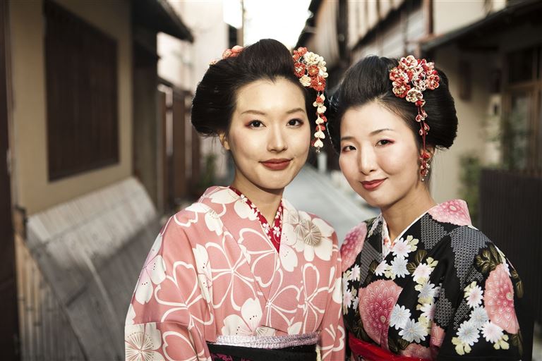 Magische Momente in Japan  ©redhumv/istock